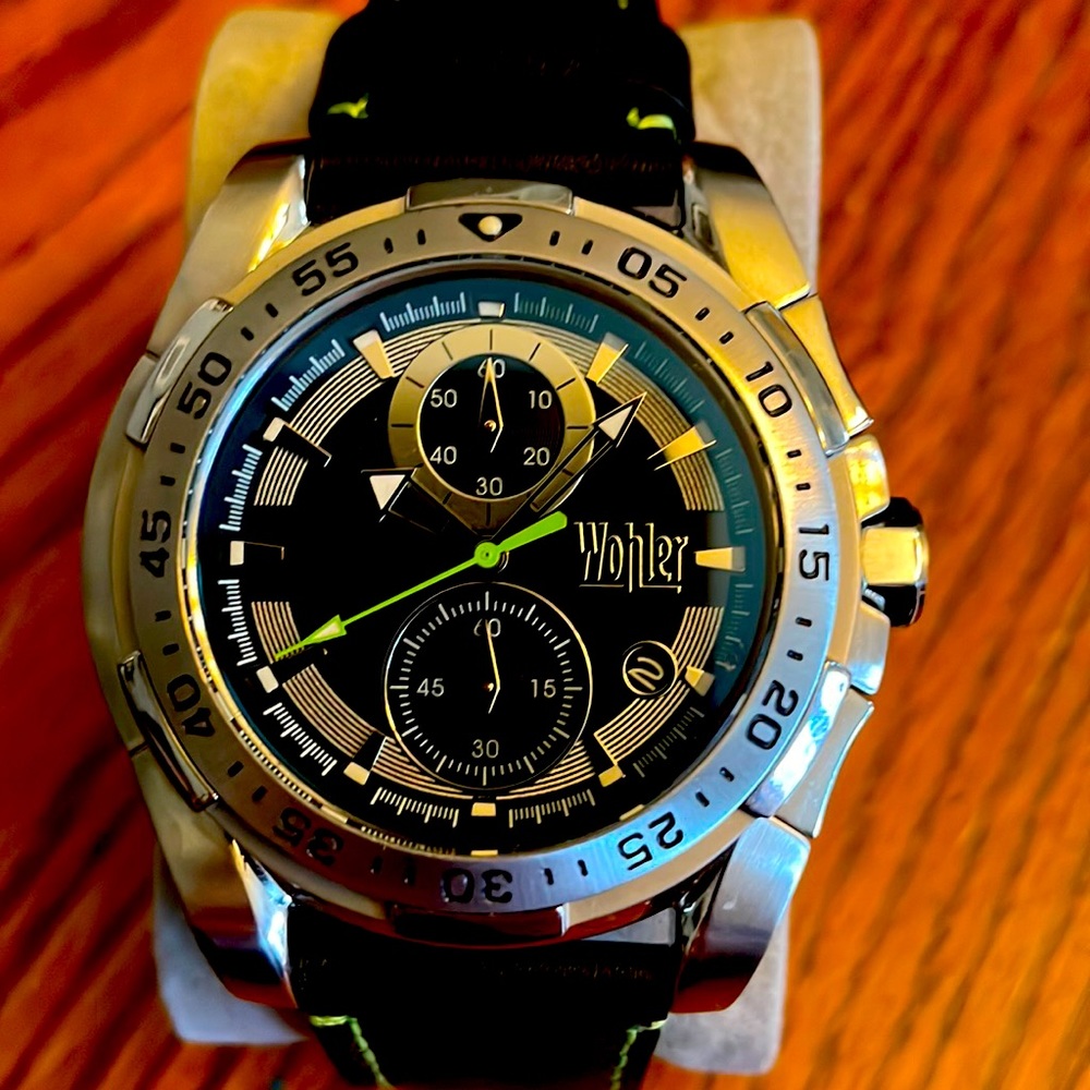 Wohler mens watch, Like new leather band, bright green second hand & band detail